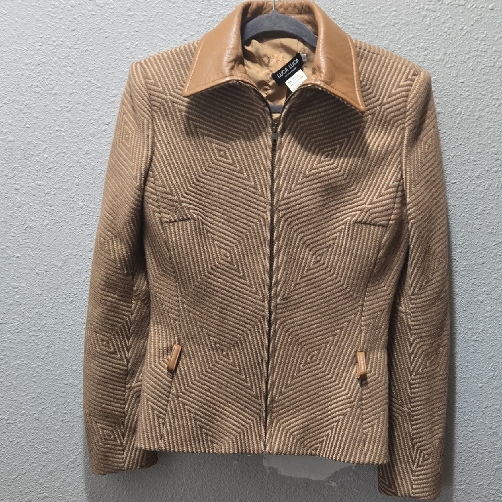 Tan‎ Geometric Blazer